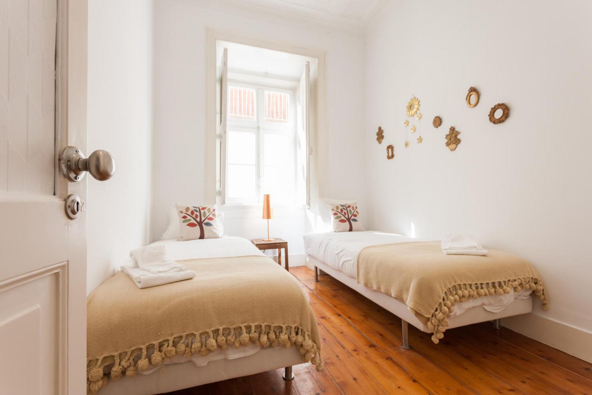 Tejo Vintage Three-Bedroom Apartment - By Lu Holidays Lisabona Exterior foto